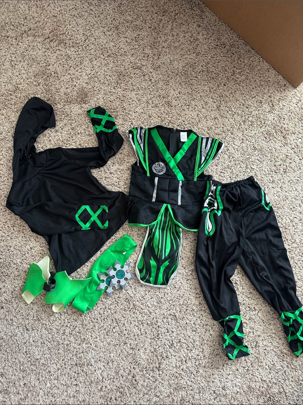 Kids Ninja Costume Set in Black and Green